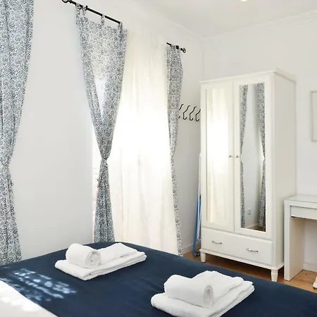 Santana 3 - Checkinhome * ליסבון